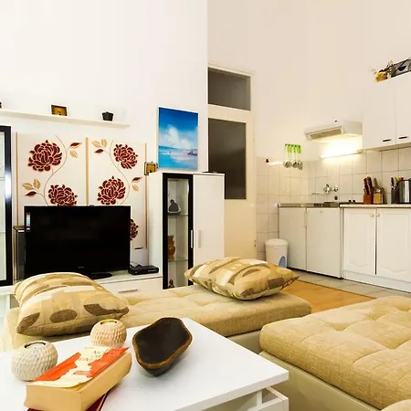 Apartment Orange *